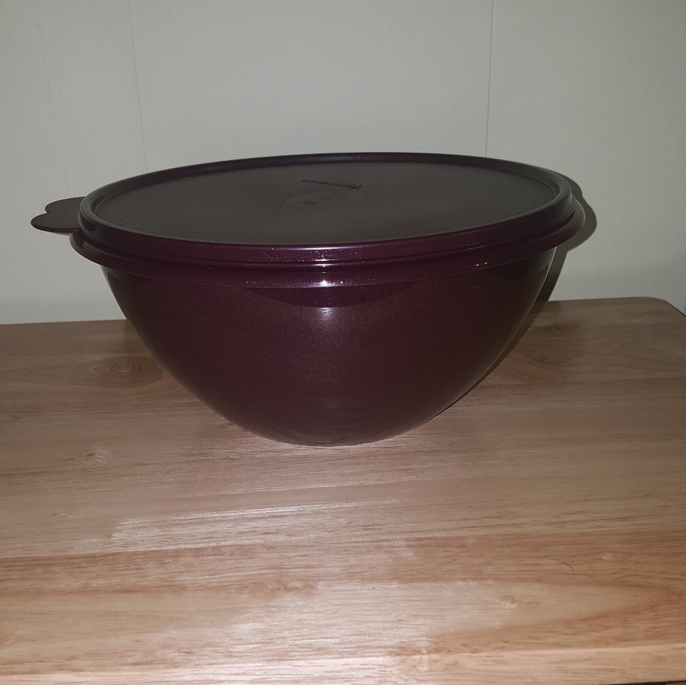 Tupperware bowl